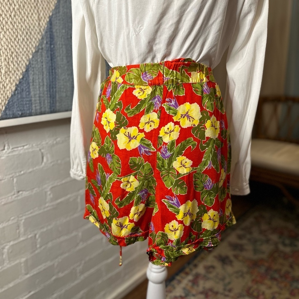 Urban Outfitters Lightweight Red Tropical Floral Shorts - Picture 9 of 12